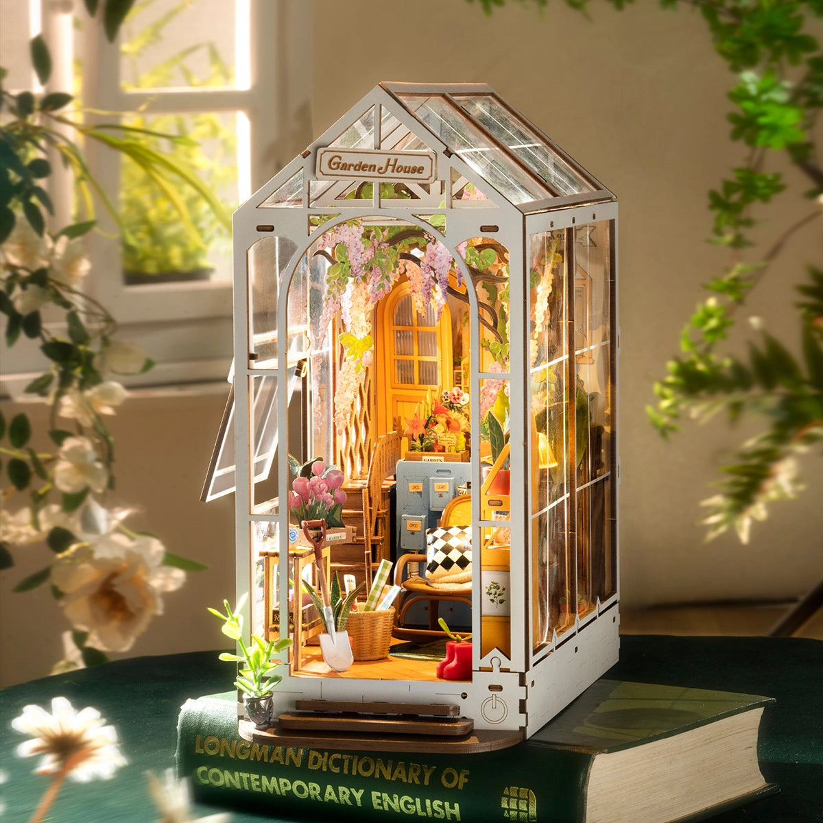 Rolife Book Nook & Wonderland - Garden House (TGB06)
